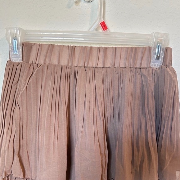 Elegant Tan Midi Skirt - Picture 2 of 5